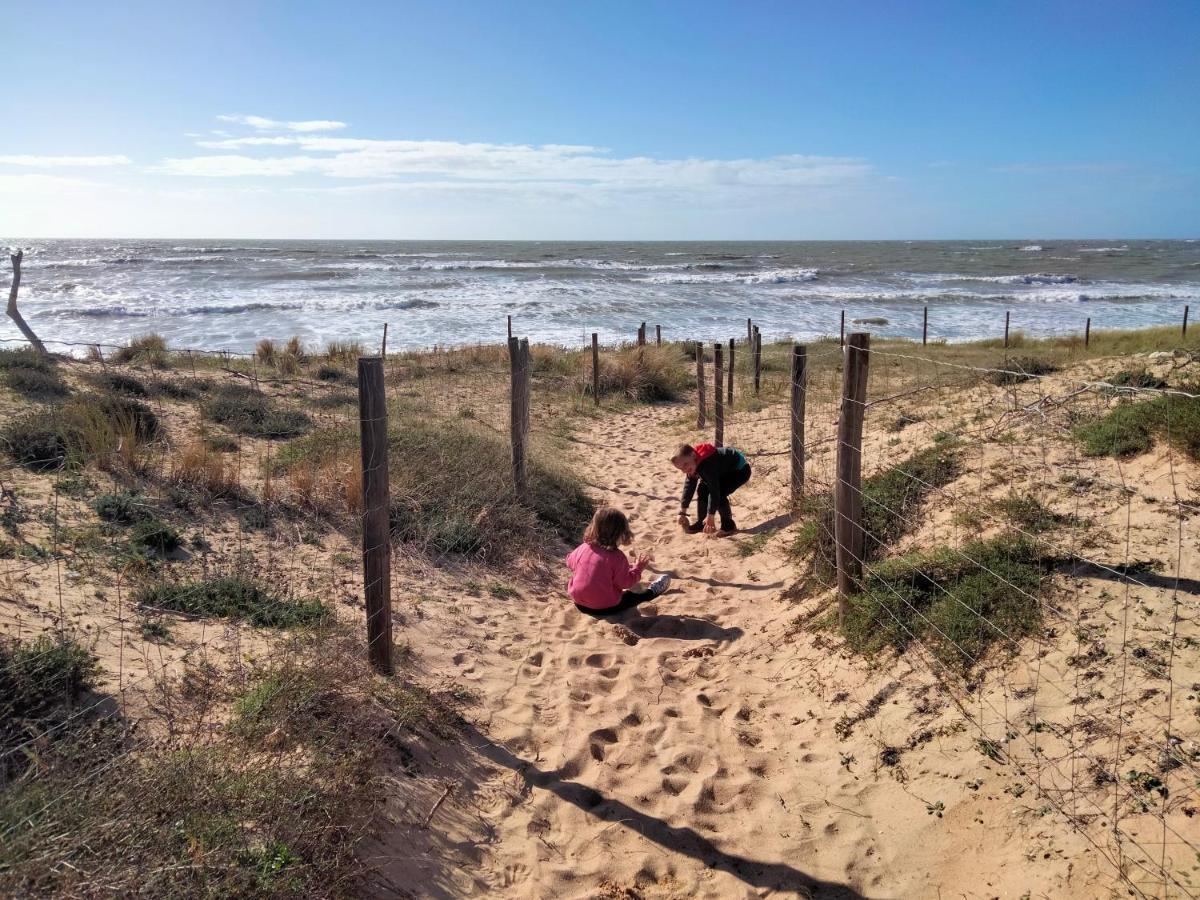 Les Pieds Dans L'Eau Acces Direct A La Plage La Cotinière Exterior foto